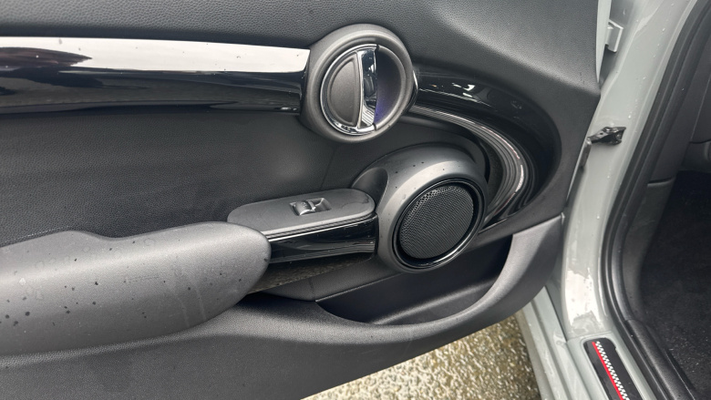 MINI Hatchback 2.0 Cooper S Sport II 5dr Petrol Hatchback